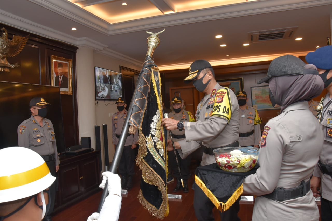 Kapolda Jabar, Buka Pencucian Pataka Ganda Wibawa Cakti Jelang Hari Bhayankara Ke 74